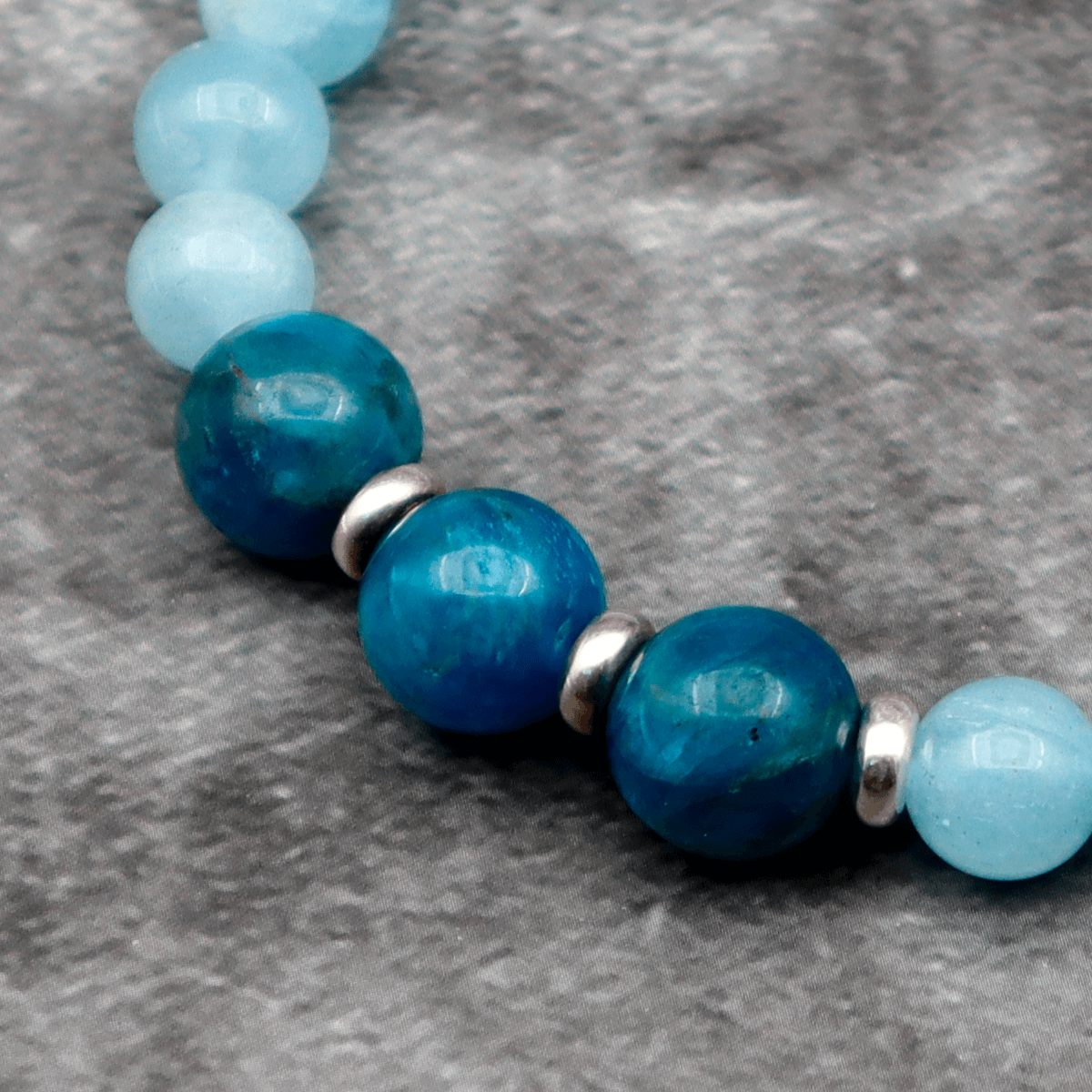 新宿租界 極開運青心数珠(アクアマリン・ブルーアパタイト)