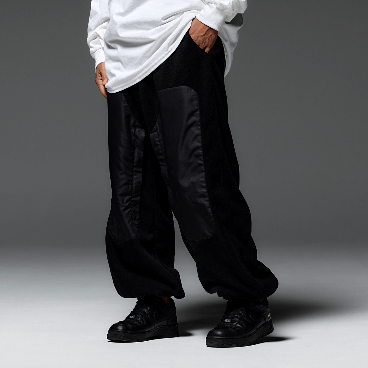 新宿租界ダブルニーフリースパンツ